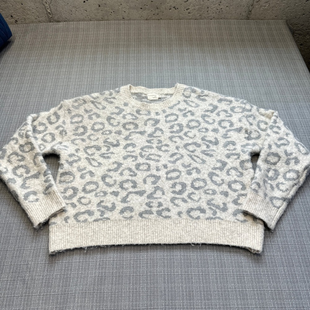 Dreamers by Debut Leopard Fuzzy Sweater Small Oversize Cozy Comfort‎